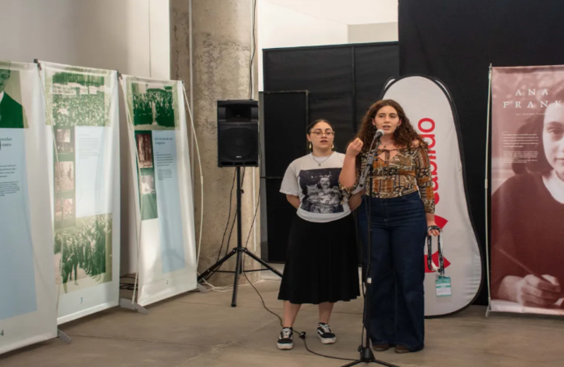 “Ana Frank, una historia vigente”: memoria, reflexión y derechos humanos llegan al Cabildo de Jujuy