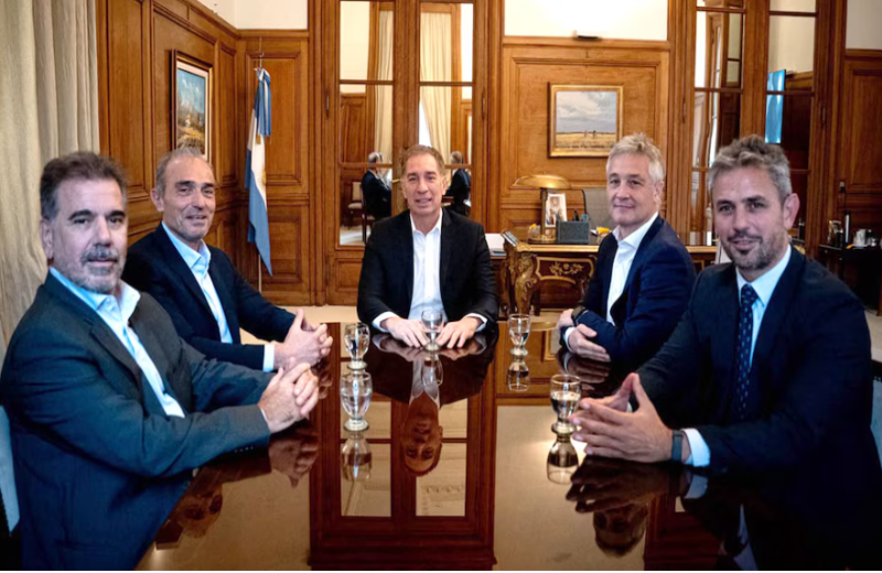 Milei y Macri vuelven a acercarse: LLA y el PRO crean una mesa política para avanzar hacia 2027