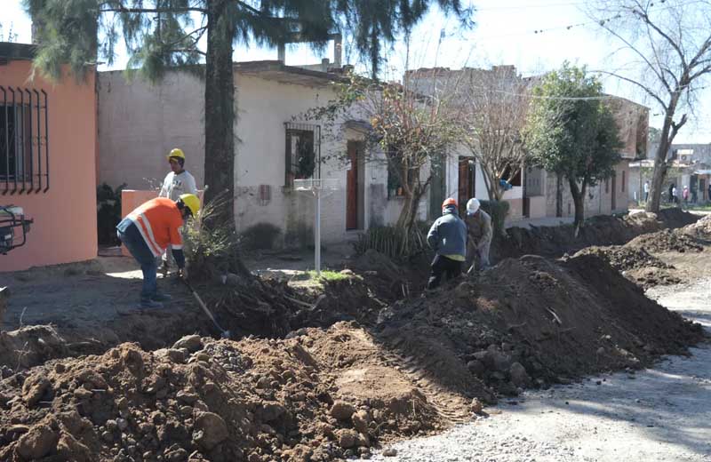 Alto Comedero: iniciaron obras de cordón cuneta y badenes en el sector B2