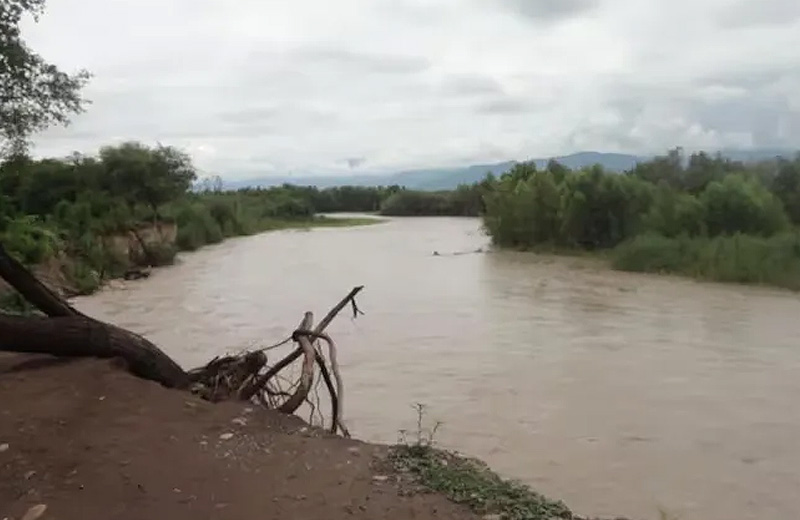 Hallaron con vida al pescador desaparecido en el río Lavayén tras horas de intensa búsqueda