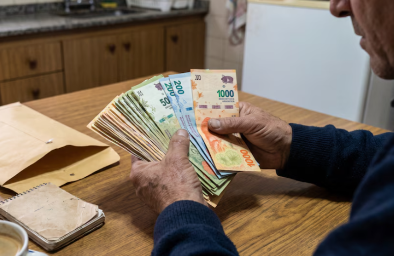 Crédito hipotecario: ¿cuánto hay que ganar para acceder a un préstamo de USD 80.000?