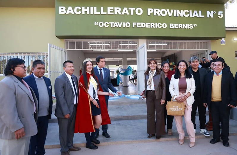 Sadir y Teseira inauguraron la ampliación y refacción integral del Bachillerato N° 5 de Palma Sola