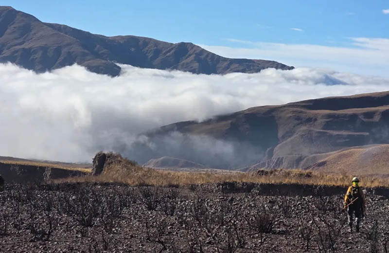 Incendio en Chilcayoc: las llamas fueron contenidas y continúa el monitoreo