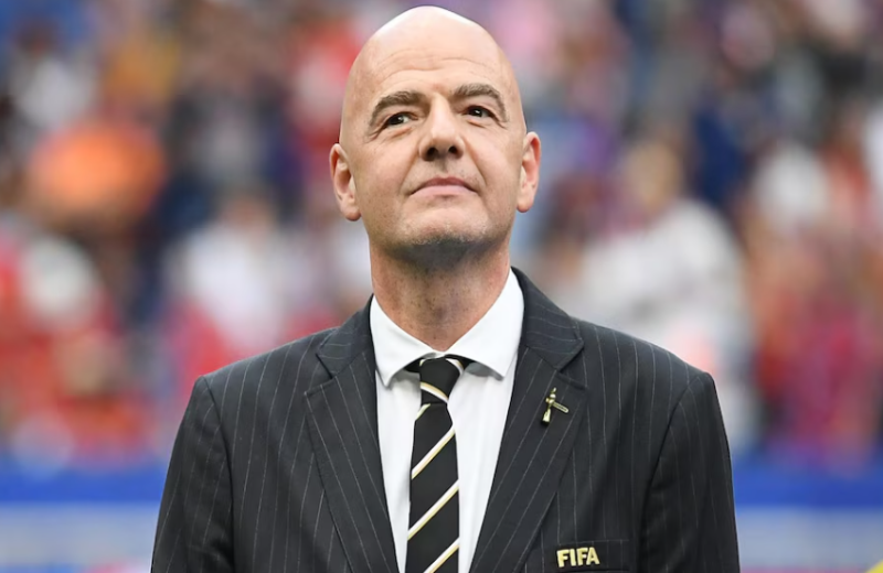 Gianni Infantino dio marcha atrás y retiró el proyecto que enfrentó a la FIFA con la UEFA