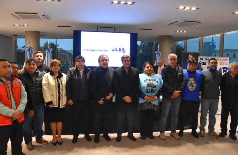 Bernis y Sadir encabezaron un foro sobre la Ley de Modernización Laboral junto a sindicatos jujeños