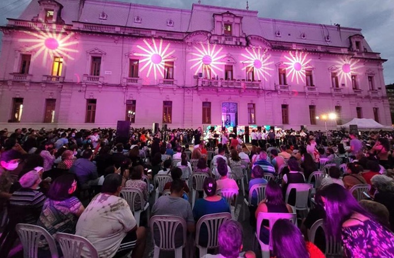 Por los fuertes vientos que azotaron Jujuy reprogramaron los Ciclos Musicales en plaza España