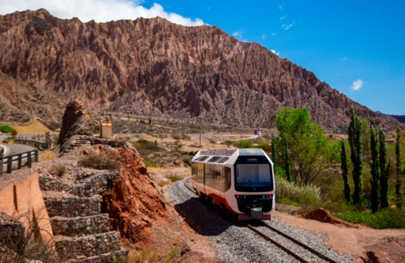 El Tren del Vino ya tiene fechas confirmadas: la experiencia que combina paisajes, vinos y el Tren Solar en Jujuy