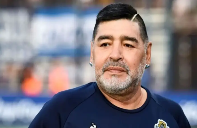 Juicio por la muerte de Maradona: absolvieron a un médico y el veredicto para los otros siete imputados será en diciembre