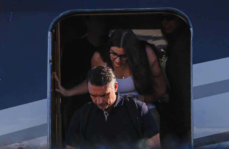 Flávio Bolsonaro llegó a Estados Unidos luego de pasar por Argentina y Ecuador en medio de la polémica