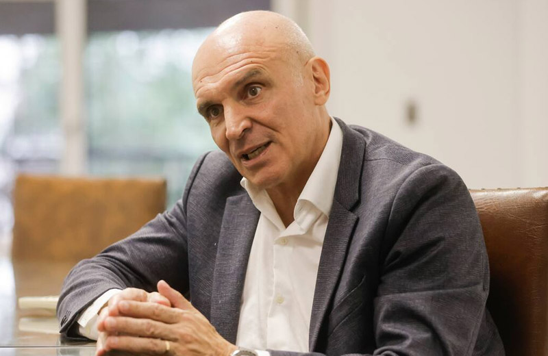 La Justicia procesó a José Luis Espert, ordenó un embargo millonario y le prohibió salir del país