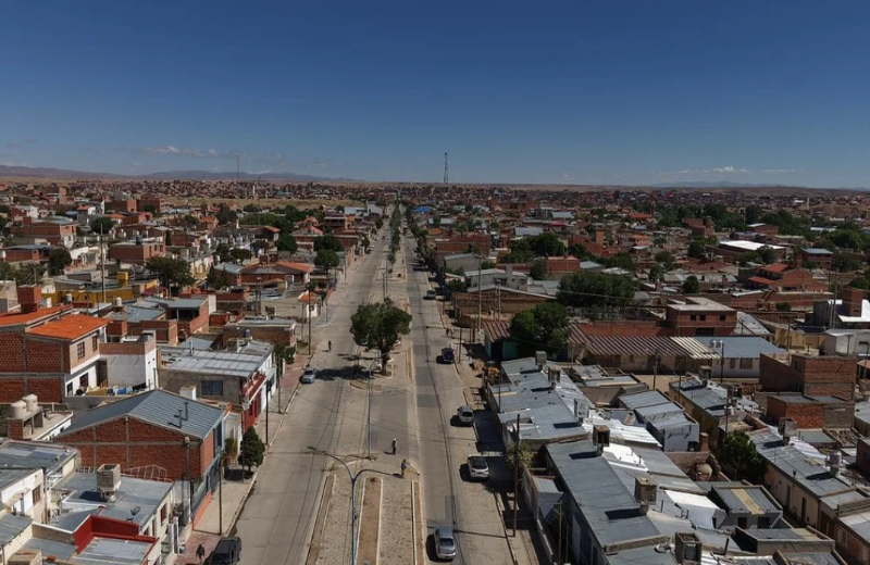 La Quiaca: encontraron a una mujer semidesnuda en una carpa bailable e intervino la Policía