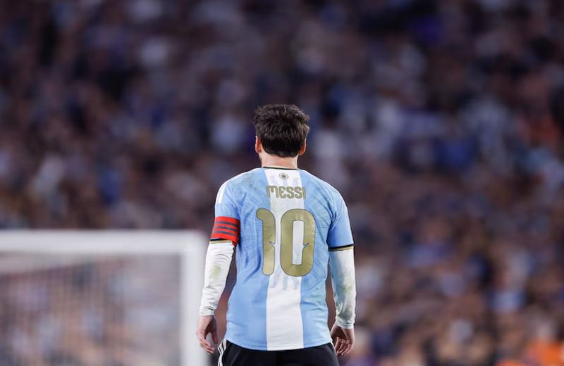 Messi se despidió de la Selección con un gol y una noche inolvidable en el Monumental
