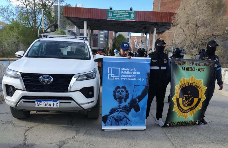 Recuperaron a 15 kilómetros de Villazón un vehículo robado en Jujuy y buscan a los responsables