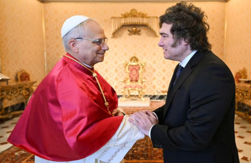 La visita del papa León XIV a la Argentina sigue en pie, pero el Gobierno no descarta reprogramarla
