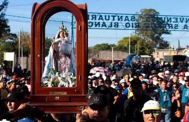 Río Blanco: miles de fieles participaron de la peregrinación en honor a la Virgen del Rosario