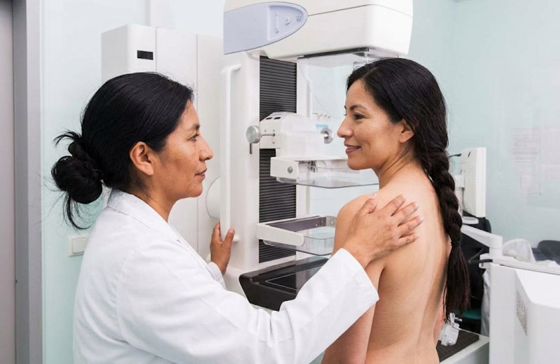 Octubre contra el cáncer de mama: el ISJ garantiza 2x1 en mamografías sin coseguro