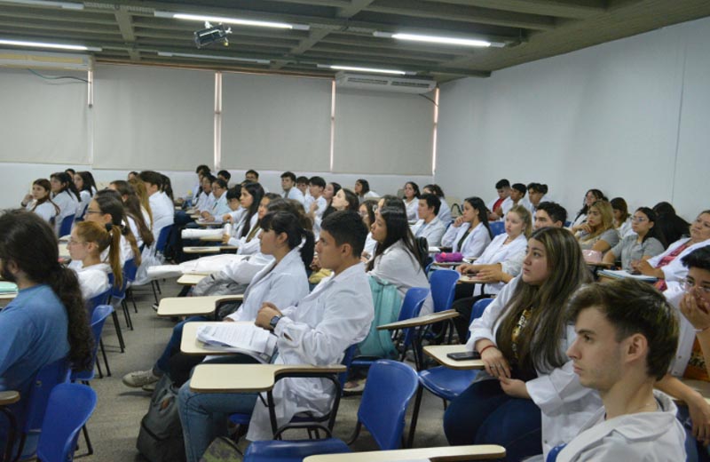 Boom de inscripciones en Medicina: más de 300 pre inscriptos y la gestión de ampliar el cupo a 70