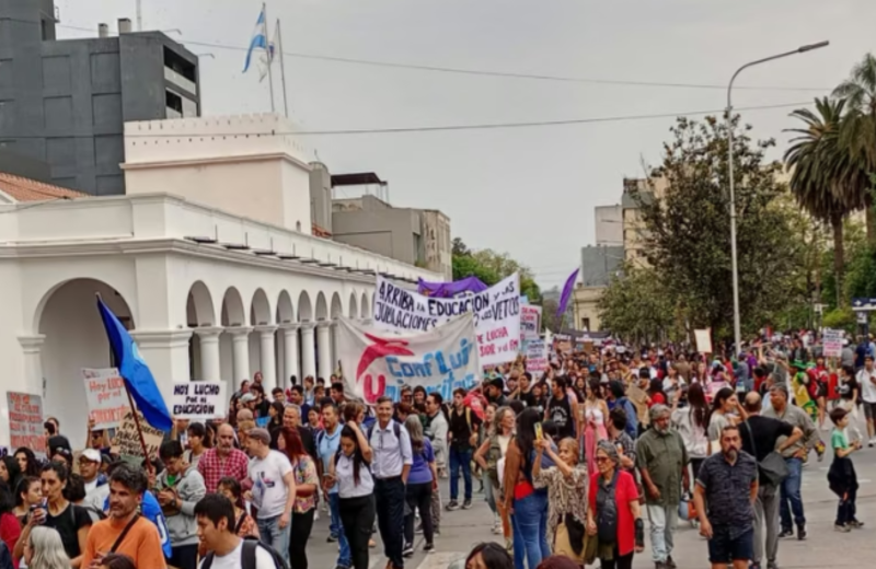 Universidades públicas van al paro por 72 horas y reclaman una recomposición salarial del 33,4%