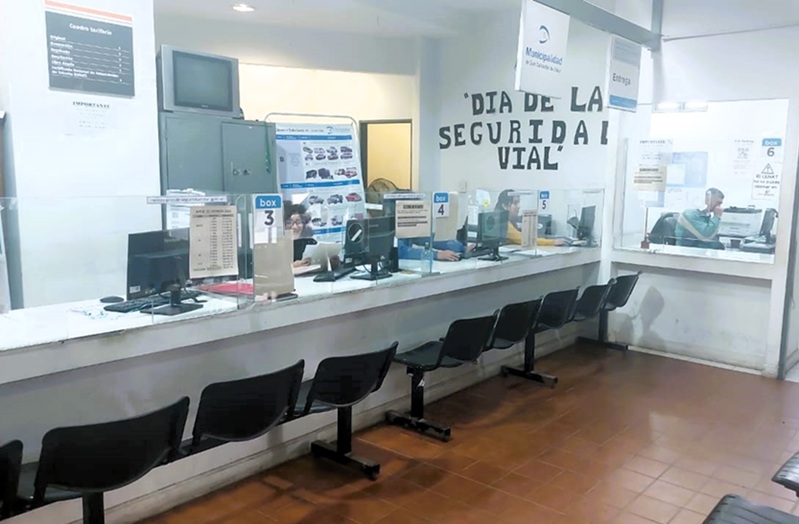 Licencias profesionales: Desde este lunes rigen cambios en el pago y en los exámenes para conductores