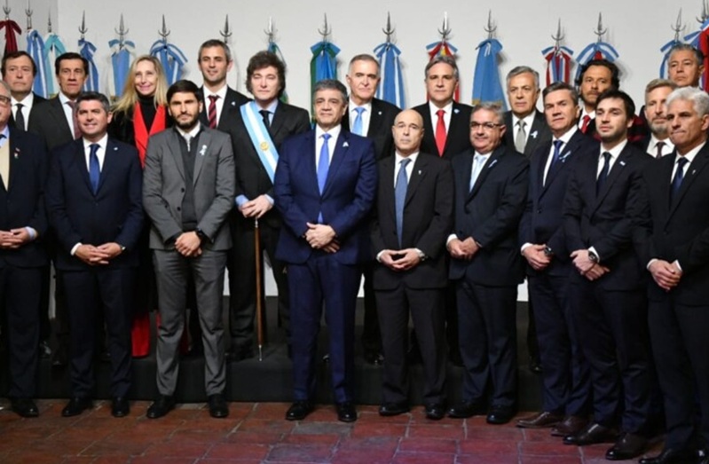 Sadir y varios Gobernadores acompañarán a Milei a la Argentina Week en Paris